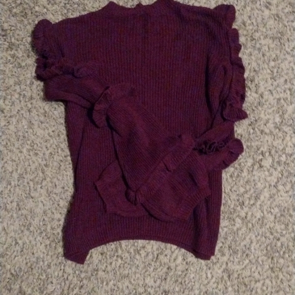 Express Sweater - Picture 4 of 4